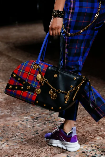 Look 34